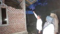 Wujud Kepedulian Sosial, Sultan Kunjungi Korban Angin Puting Beliung di Desa Suka Rena